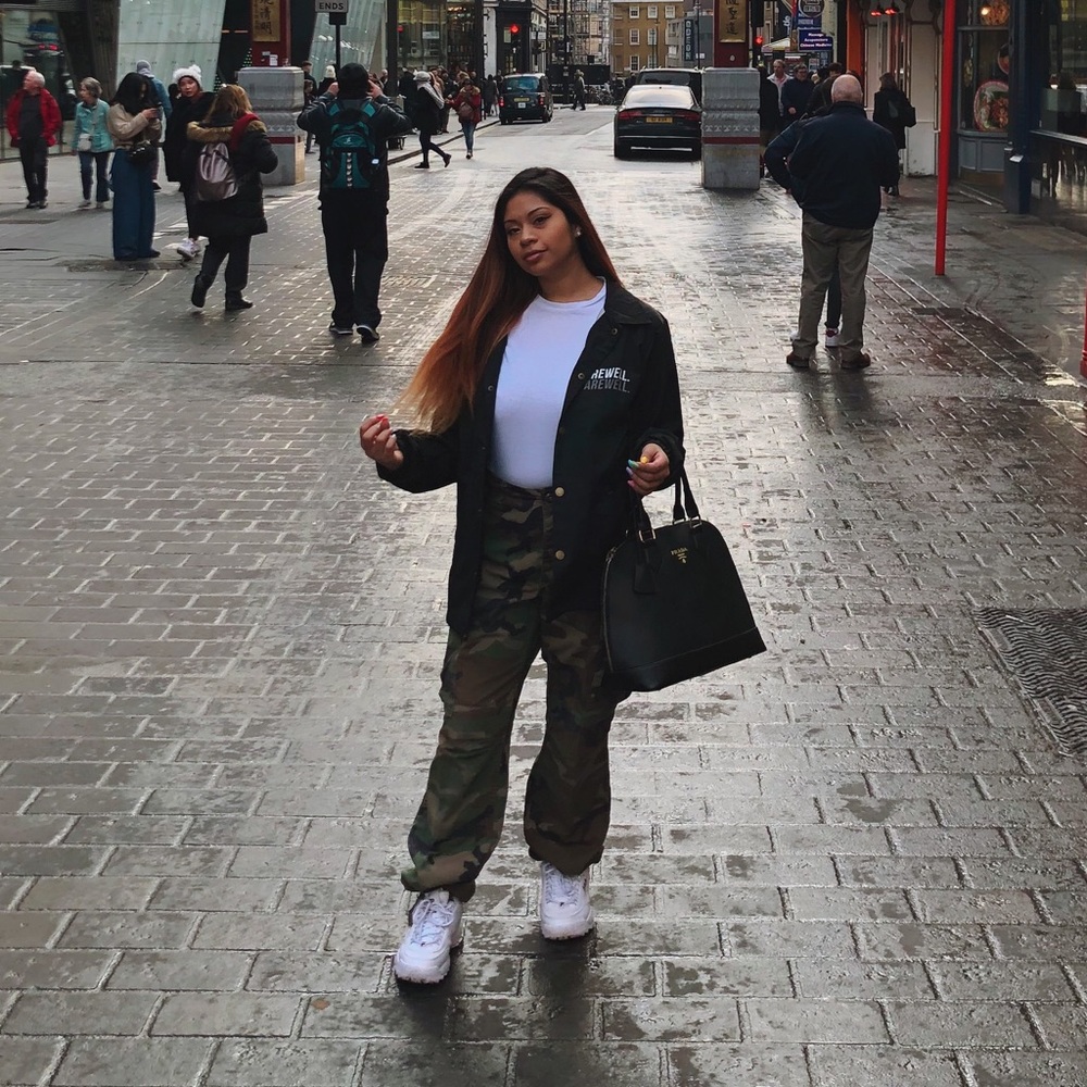 Meet your Posher, Lani